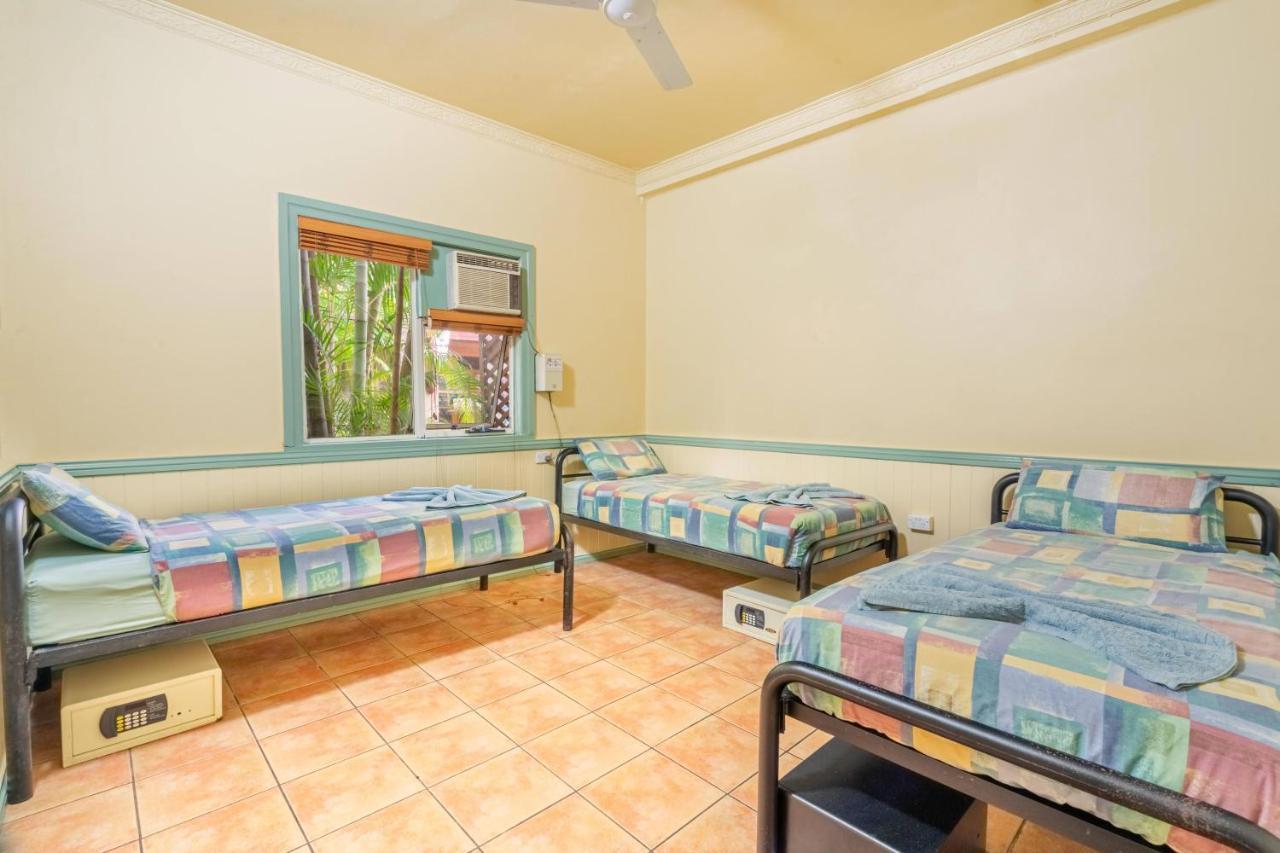 Tropic Days Boutique Hostel Cairns Exterior foto