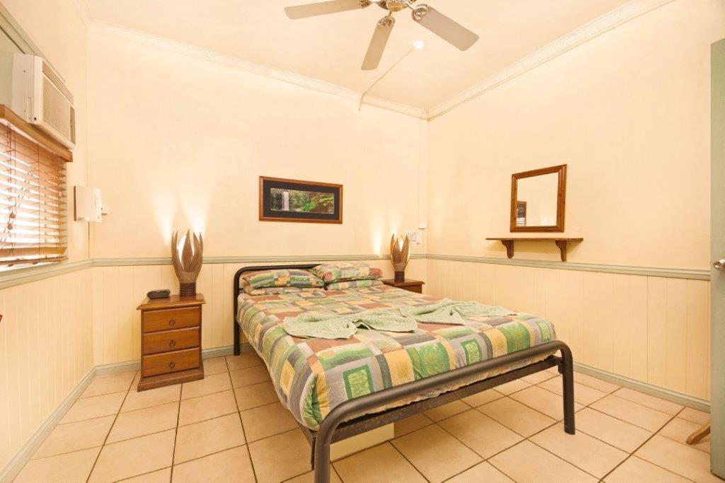 Tropic Days Boutique Hostel Cairns Exterior foto